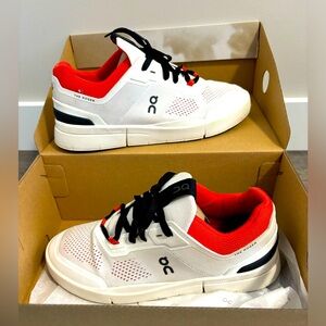 The Spin Roger shoes almost new with original package!!